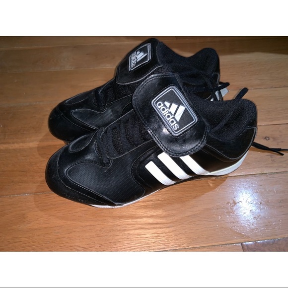 Adidas metal spikes - Picture 1 of 2